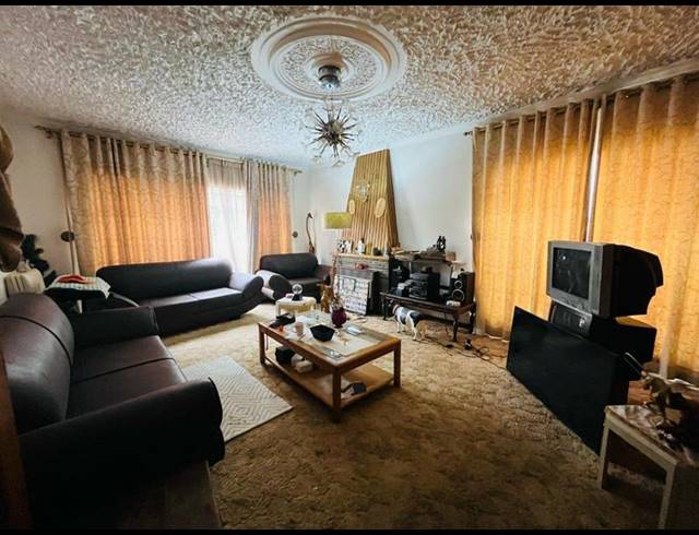 4 BEDROOM HOUSE FOR SALE IN KENSINGTON